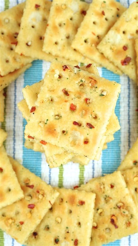 homemade saltine crackers recipe