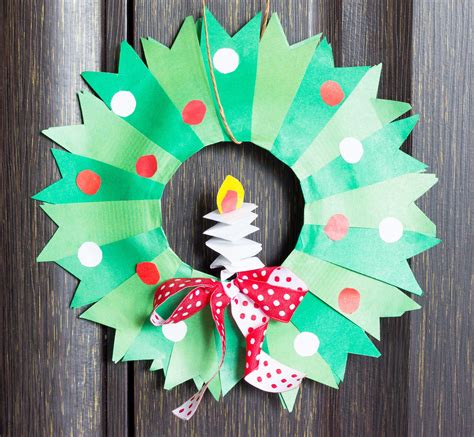 Paper Christmas Wreath - Creative Cynchronicity