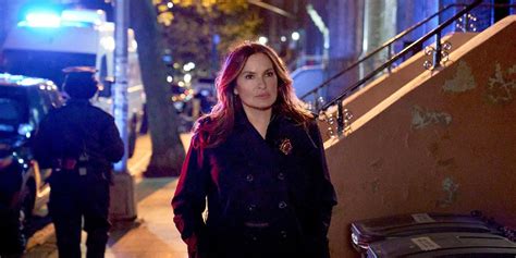 Law & Order: SVU Season 23, Episode 22, 'A Final Call at Forlini's Bar ...