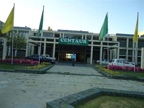 CENTAUR LAKE VIEW HOTEL (Srinagar, Kashmir) - Hotel Reviews & Photos ...