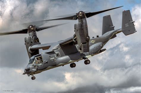 US Osprey displays at RIAT in 2015 | Osprey aircraft, Military aircraft ...