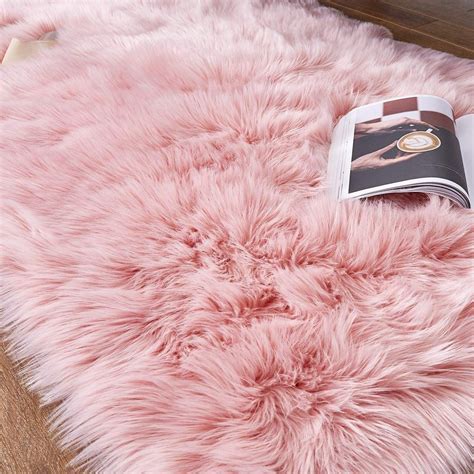 Faux Fur Fluffy Rug in 2020 | Pink fur rug, Faux fur rug, Faux ...