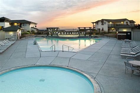 Sanctuary Beach Resort, Monterey