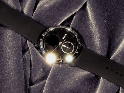 4 Analog Smartwatches Reviewed: Nokia, Mondaine, Fossil, Timex | WIRED