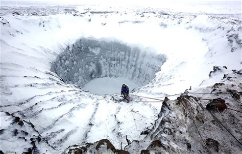 Inside the mysterious Yamal crater in Siberia - Frozen Pictures ...