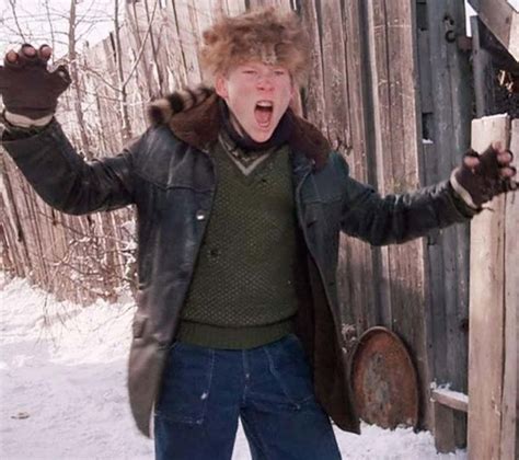 Every Inaccuracy In 'A Christmas Story’s' Version Of The '40s