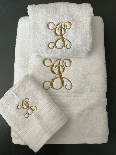 Monogrammed Bath Towel Set Monogrammed 3 Piece Towel Set - Etsy