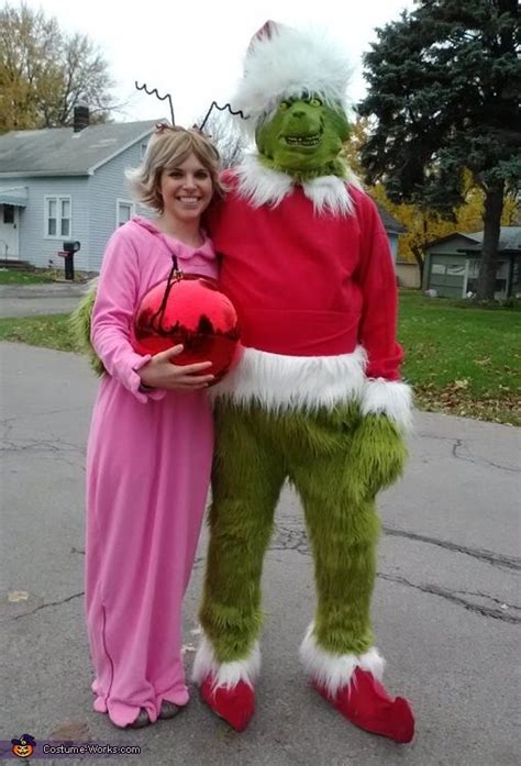 The Grinch and Cindy Lou Who - 2012 Halloween Costume Contest Funny ...