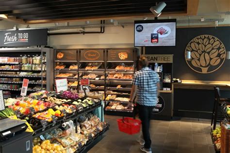 SPAR In-Store Smart Signage turns 2.5M Shoppers into Addressable Audiences