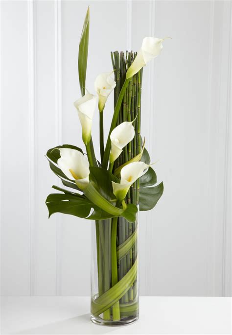 30+ Modern White Flower Arrangements – HomeDecorish