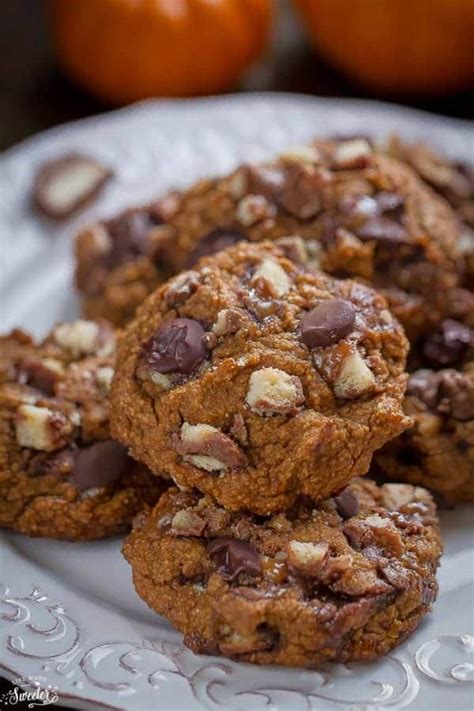 Pumpkin Chocolate Twix Cookies