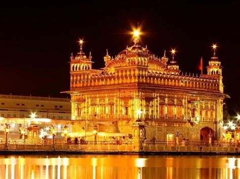 Download Serene Evening View of the Golden Temple in Amritsar ...