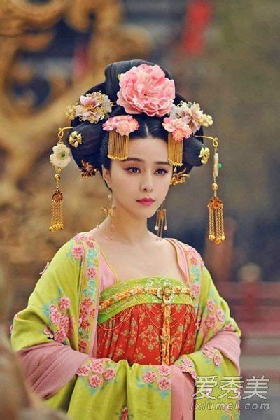 empress of china costume - Google Search | Japanese wedding kimono ...