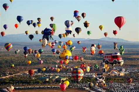 Not all hot air: The world's biggest balloon festival just took off ...