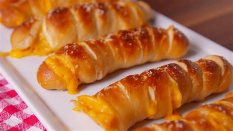 These Easy Cheese-Stuffed Pretzels Are Game-Day Magic | Biscuit recipes ...