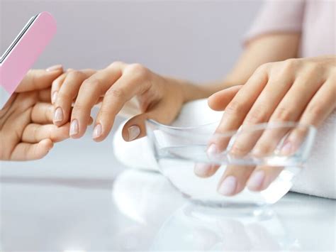 How To Remove Gel Nail Polish & Gel Nails At Home