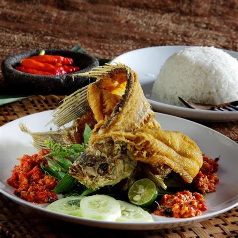 Ikan Gurame Goreng - Homecare24