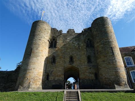 A Castle, A Secret Island And Cruffins: Why You Should Visit Tonbridge ...