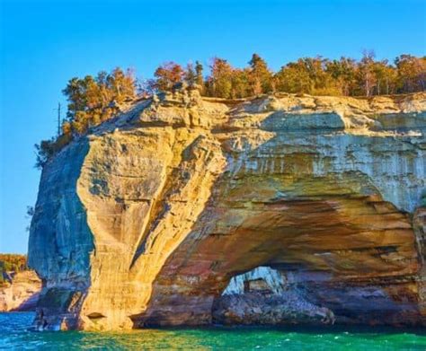 BEST Pictured Rocks Camping (MAP): Backcountry, Tent Camping, RV Parks ...