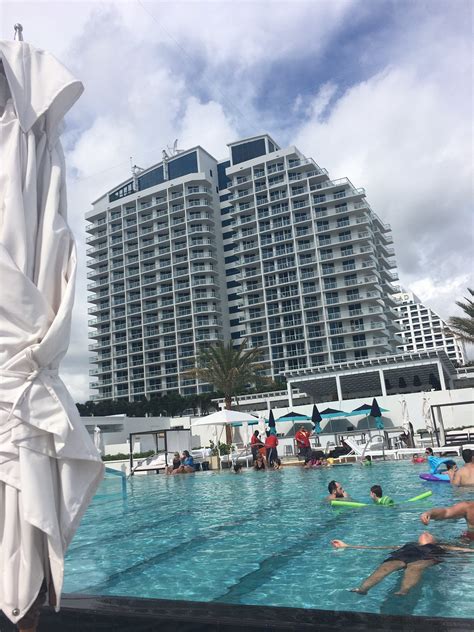 The W Hotel Fort Lauderdale Review | Feathers and Stripes