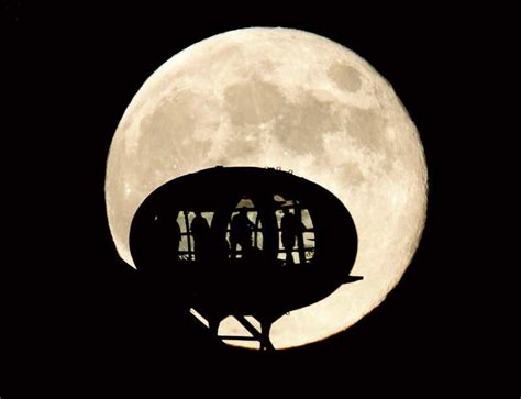 The night: Full moon mayhem is for real | New Scientist