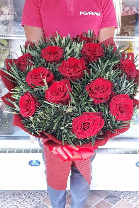 Bouquet of Ecuadorian Roses Send Flowers Price List: www.FGdavao.com FB ...