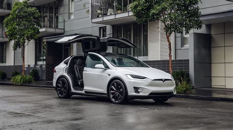 Double down: Tesla Model S and X now go further with up to 370 miles of ...