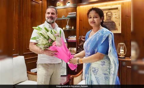 Rahul Gandhi Meets Hemant Soren's Wife At Ranchi Maidan During Bharat ...