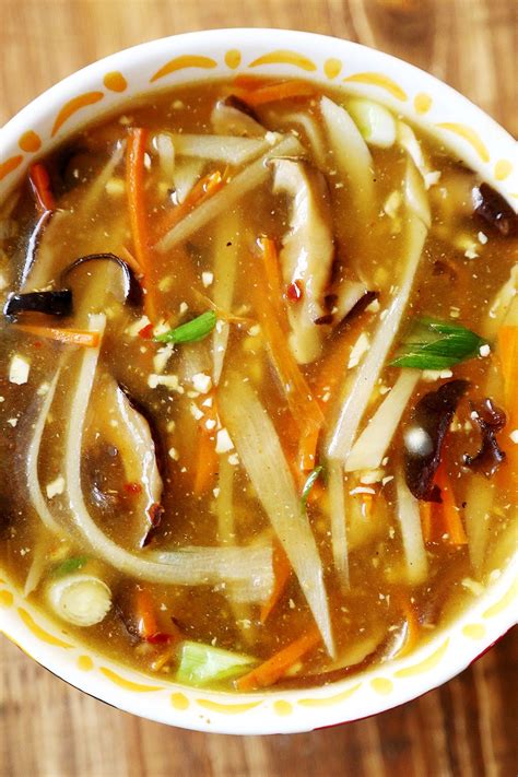 Restaurant Style Chinese Hot and Sour Soup (Vegan) | Hot and sour soup ...