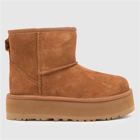 UGG Chestnut Classic Mini Platform Girls Junior Boots - ShoeFreak