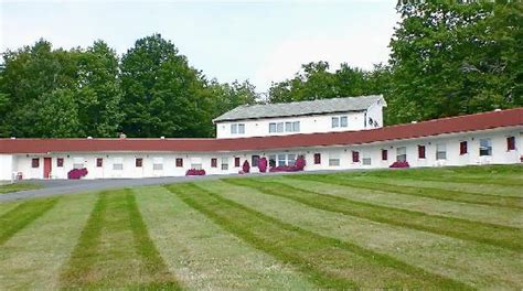 Mount Blue Motel - UPDATED Prices, Reviews & Photos (Farmington, Maine ...