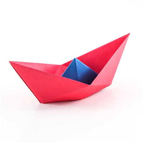 How To Fold A Traditional Origami Boat - Folding Instructions - Origami ...