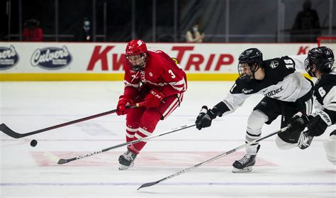 Wisconsin Badgers to host hockey Holiday Face-Off in Milwaukee again