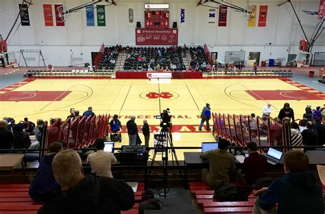 Men's basketball notches win over top-ranked Augustana College - NCClinked