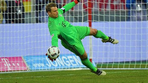 MANUEL NEUER | The Best Saves & Skills EVER ! 2007/16 - (HD) - YouTube