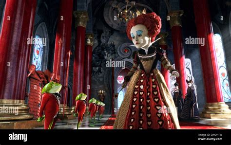 HELENA BONHAM CARTER, ALICE IN WONDERLAND, 2010 Stock Photo - Alamy