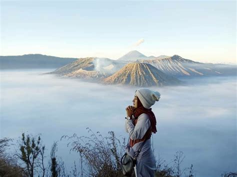 Contoh Teks Deskripsi tentang Keindahan Gunung Bromo dalam Bahasa ...