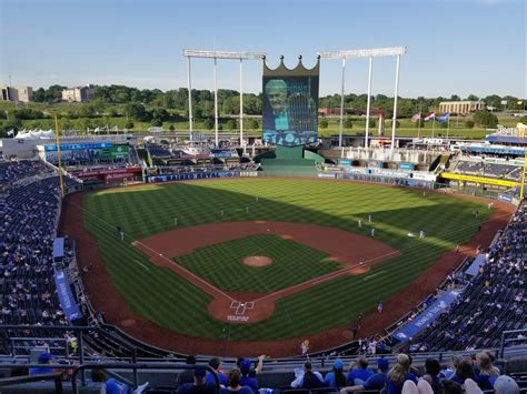 Kansas City Royals - Kauffman Stadium Guide | Baseball Tripper