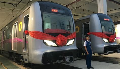 Chengdu Metro Line 3 Enters Service. | Railway-News