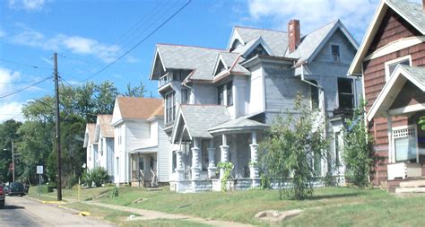 File:Mineral city OH victorian homes.JPG - Wikimedia Commons