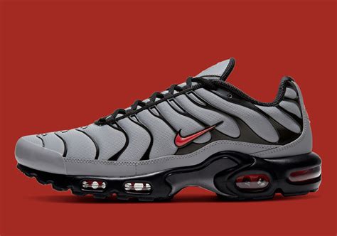 Nike Air Max Plus Grey Red DC1936-002 Release | SneakerNews.com