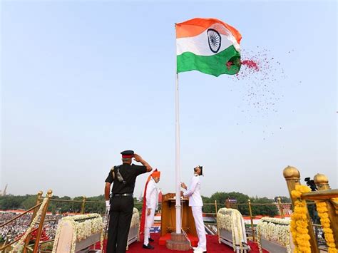 Independence Day Images Flag Hoisting