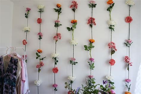 This flower wall is an easy DIY hack – and can be made in an afternoon ...