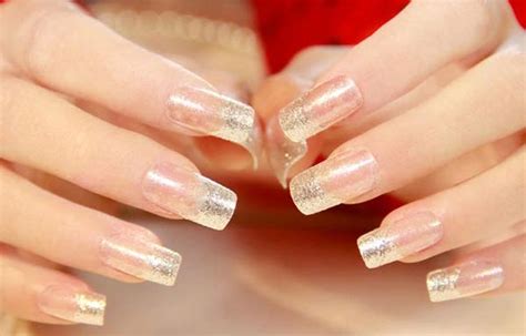 Uñas Acrílicas Decoradas: Guía con Videos e Imágenes