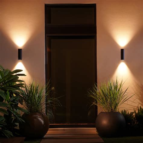 Philips Hue Appear 2-Light 9.4-in Black Plug-in Integrated Outdoor Wall ...