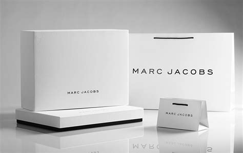 Custom Packaging Boxes: White boxes are the most elegant packaging ...