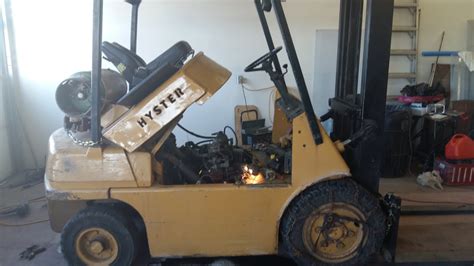 Hyster Forklift, older model 1 of 2 - YouTube