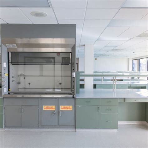 Choosing the Right Laboratory Bench Material: A Comprehensive Guide ...