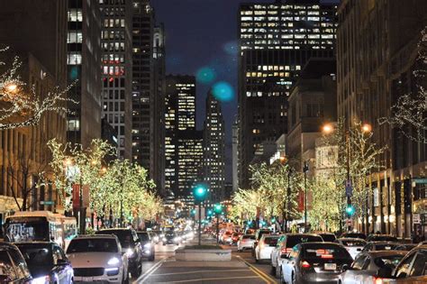 Nighttime on the Magnificent Mile in Chicago, Illinois • HOUSE OF WEND