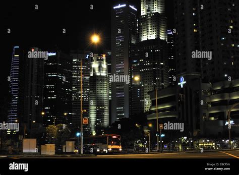 Singapore CBD at night Stock Photo - Alamy